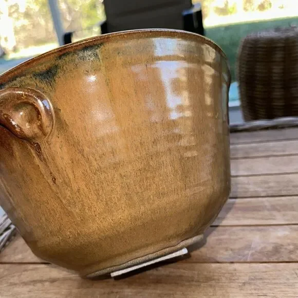 Beautiful Glazed Pottery Bowl Decor